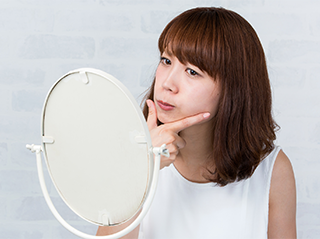 顔のたるみ・法令線が気になる